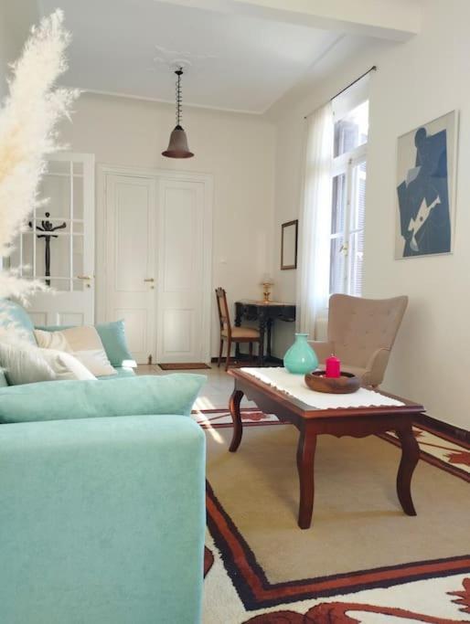 Calliope'S Neoclassical Home In The Heart Of Plaka أثينا المظهر الخارجي الصورة